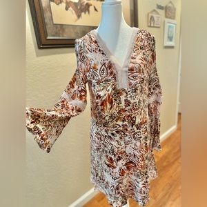 ☘️ Cupio Cold Shoulder Dress L